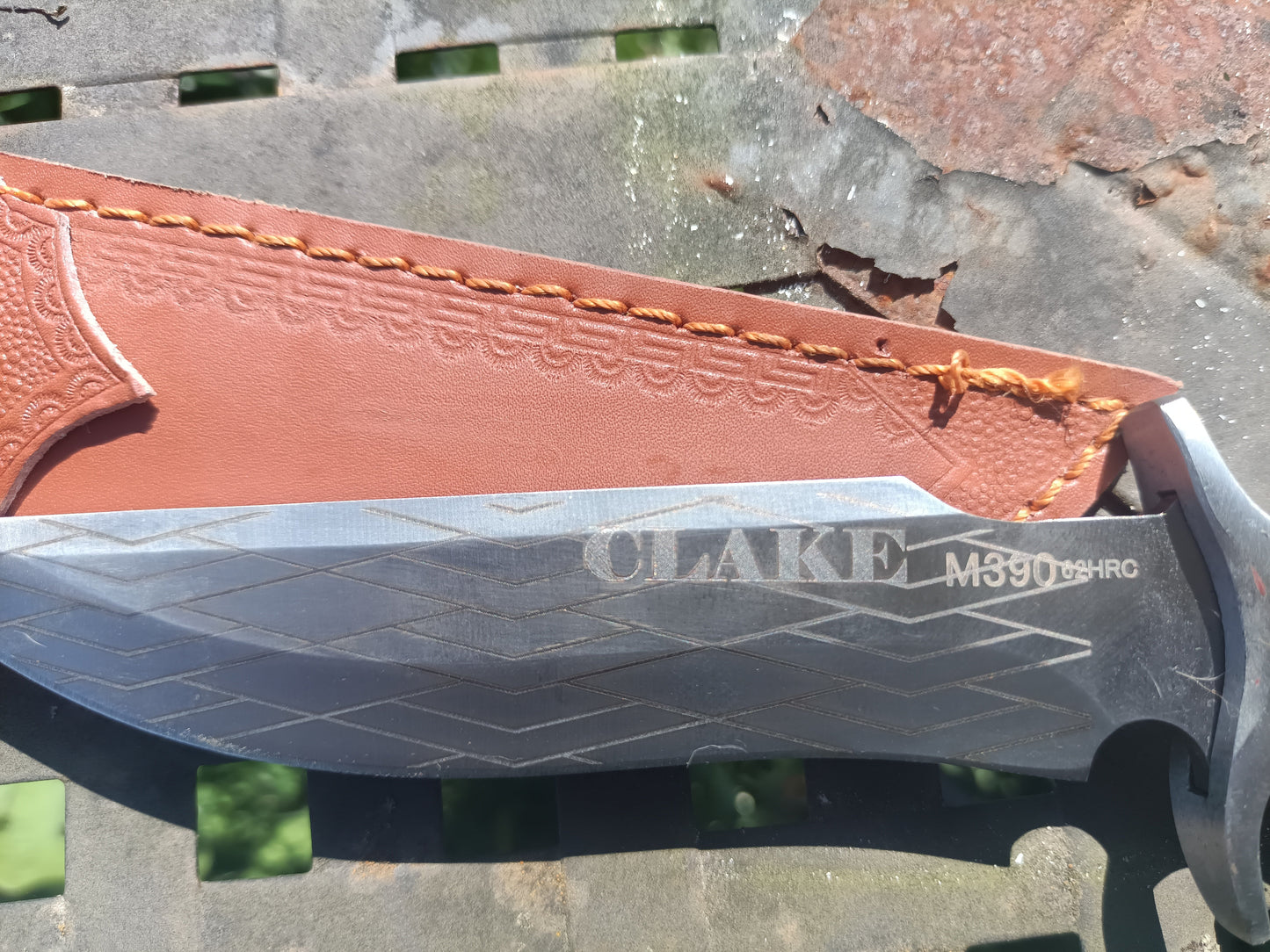 Custom Engraved Premium Hunting/Bush knife with A Leather Scabbard Kings Crown Laser Engraving