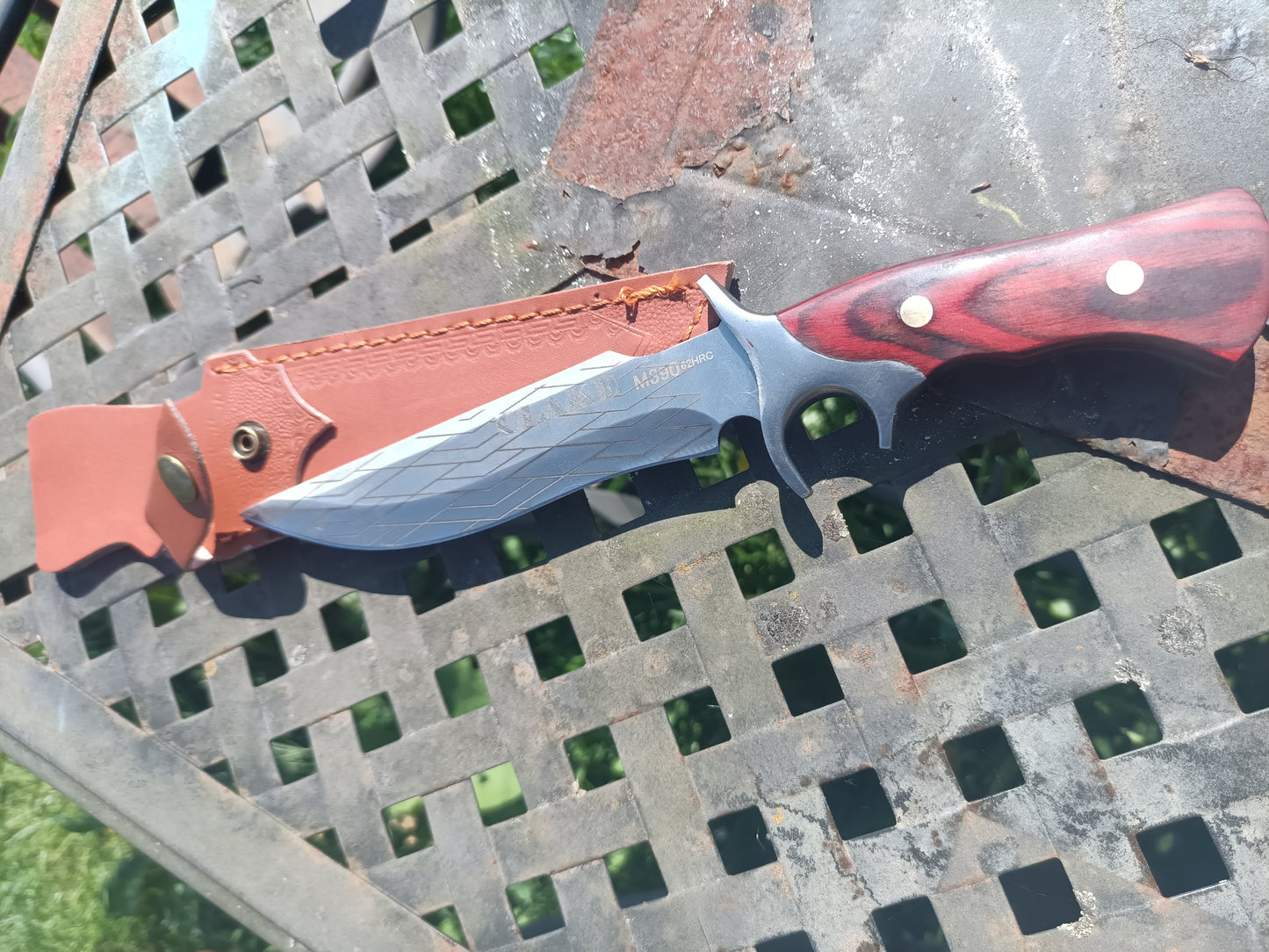 Custom Engraved Premium Hunting/Bush knife with A Leather Scabbard Kings Crown Laser Engraving